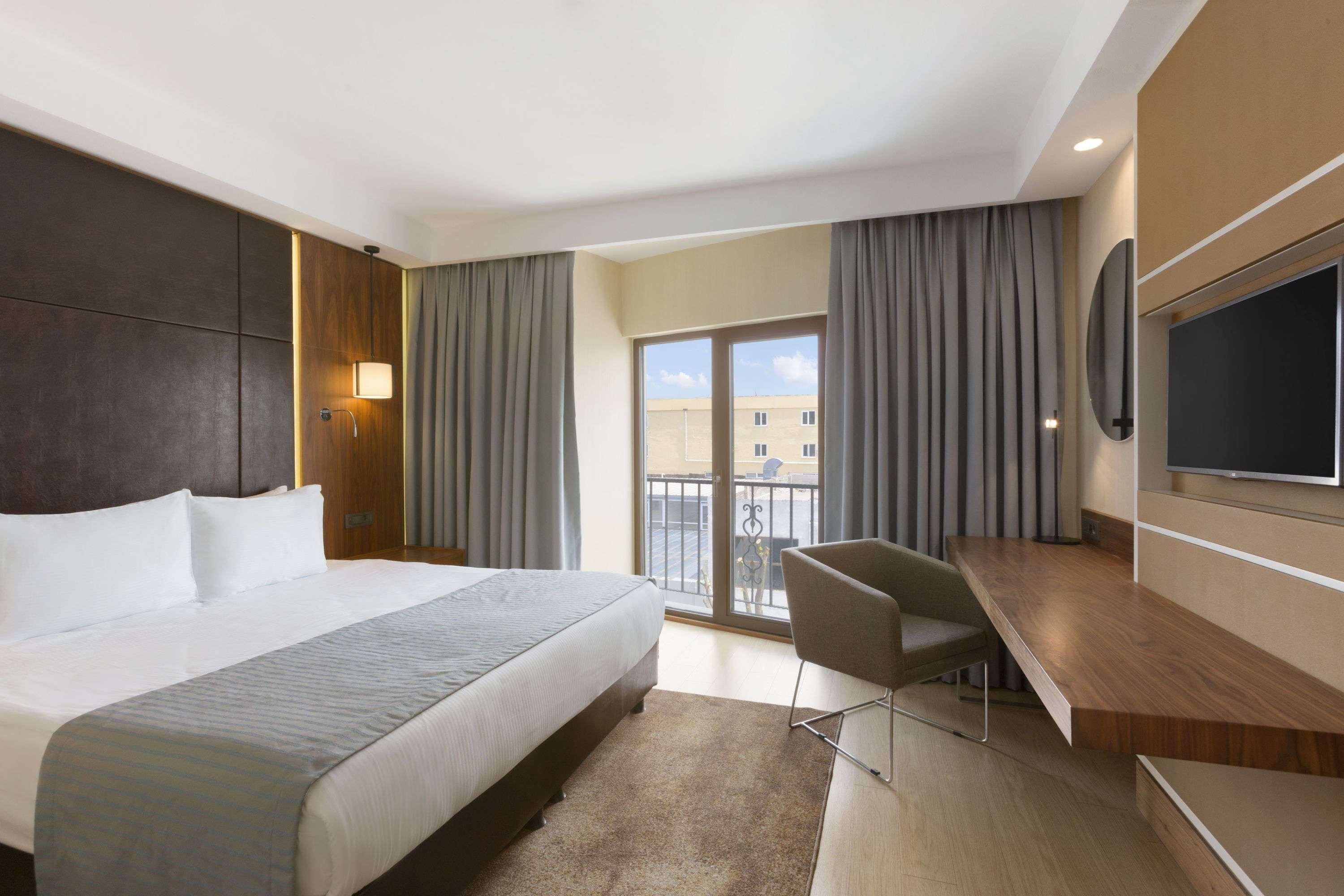 Ramada hotel istanbul. Ramada encore by Wyndham. Ramada encore by Wyndham 4*. Ramada encore Hotel by Wyndham.